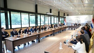 Fernández impone condiciones y se mantendrá en el Gabinete de Peña