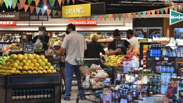 Baja la confianza del consumidor y se ubica en zona neutral