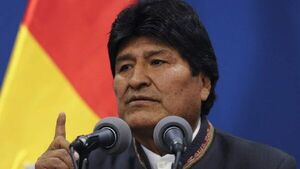 Evo Morales dice que el Gobierno de Bolivia busca vincularlo
