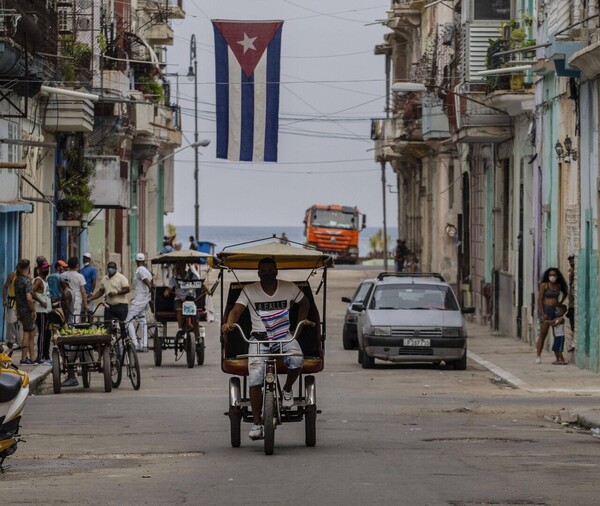 Cuba permitirá a sus ciudadanos en el extranjero invertir en empresas privadas