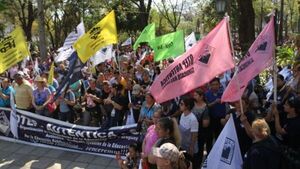 Diputados definen hoy la reforma de jubilación en medio de paro docente