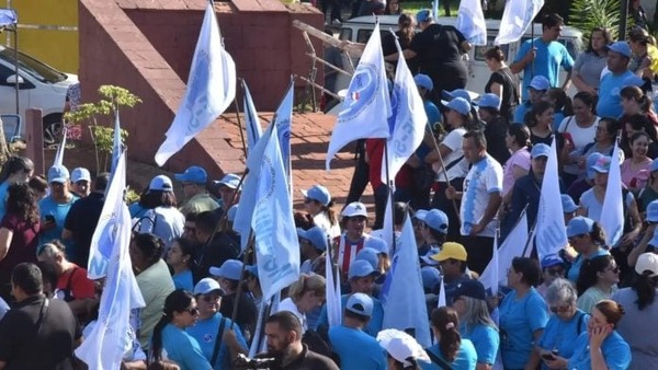 Docentes de la UNA sientan postura ante reforma de la Caja Fiscal y se desmarcan del magisterio