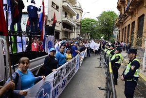 Reforma de Caja Fiscal activa paro y protestas