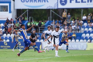 Olimpia y Luqueño se enfrentan este martes en Sajonia - trece