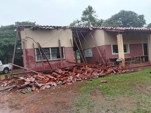 Temporal provoca daños en escuela de Villa del Rosario