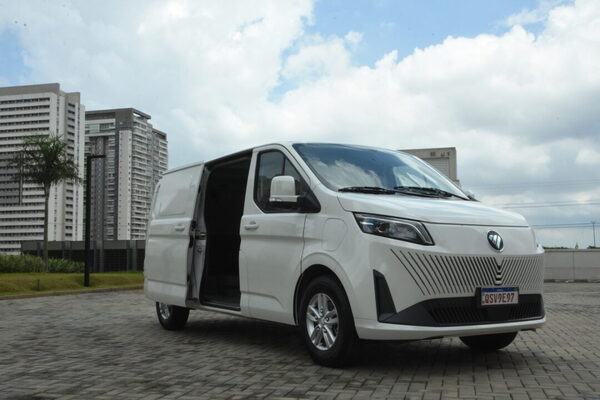 Foton expande su portafolio en Brasil con siete nuevos vehículos comerciales eléctricos - Amigo Camionero