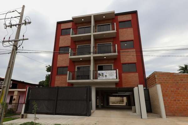 Chaqueñito accedió en tiempo récord a vivienda social y se pegó el lujo de elegir su departamento por teléfono - Política - ABC Color