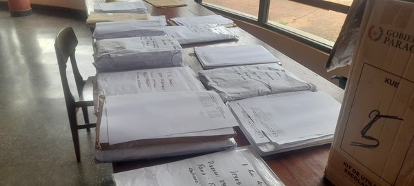 Entregan tarjetas de cobros para adultos mayores en Encarnación y todo Itapúa