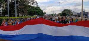 Caja fiscal: docentes realizan bloqueos intermitentes en rutas de Alto Paraná   - ABC en el Este - ABC Color