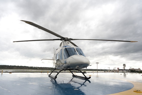Presentan en Paraguay el helicóptero Leonardo AW109 Trekker