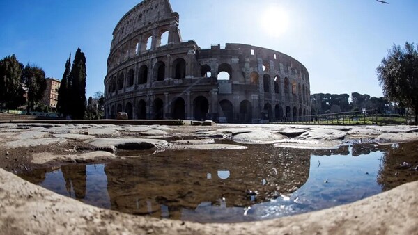 Coliseo de Roma completa su perímetro original con un controvertido paseo de mármol