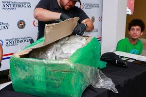 Cae Crosty, con una carga de capullos de marihuana  - Policiales - ABC Color