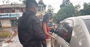 La Nación / Minga Guazú: bomberos rescataron a bebés que quedaron atrapados en un automóvil