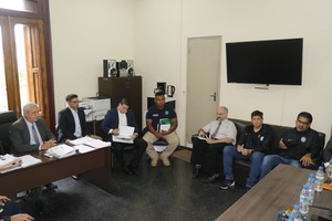 Policía llega a acuerdo con el Club Olimpia sobre los cateos en la «carpa azul»