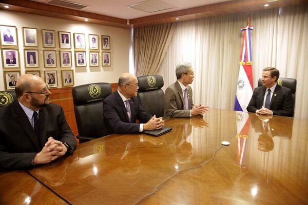 Presidente Martínez Simón recibió al embajador de China–Taiwán en Paraguay