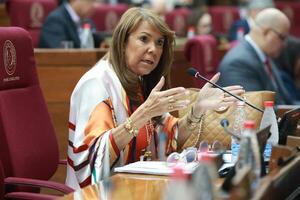 Celeste Amarilla cuestiona a docentes y habla de "extorsión y victimización"