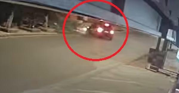 Comisario provoca choque tras giro imprudente y huye sin auxiliar a las víctimas - Noticiero Paraguay