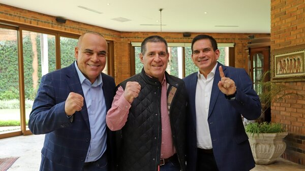 Cartes reaparece con Bachi y Baruja, en medio de polémica por adjudicación a Chaqueñito