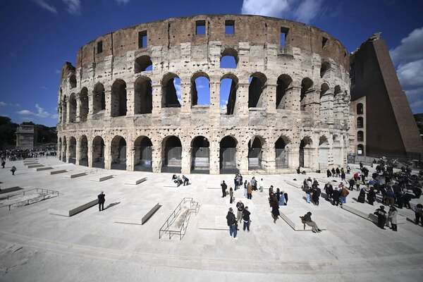 El Coliseo de Roma suma un paseo de mármol y divide opiniones - Viajes - ABC Color