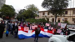 Pacientes con cáncer de mama reclamarán sus medicamentos mañana frente el ministerio de Salud