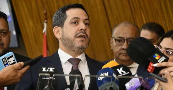 La Nación / Latorre señala la necesidad de una “reforma estructural” del IPS