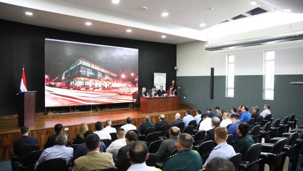 Productores frutihortícolas debatieron sobre lucha contra el contrabando con senadores