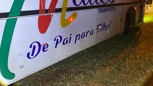 Rescatan a 65 paraguayos que viajaban en bus rumbo a Brasil en presunto caso de tráfico de personas