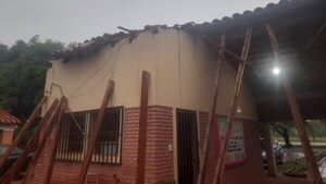 Daños estructurales en escuela de San Pedro por las lluvias evidencian deterioro de edificio histórico