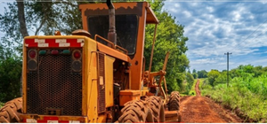 Itapúa: mantenimiento de caminos vecinales beneficia a miles de habitantes rurales