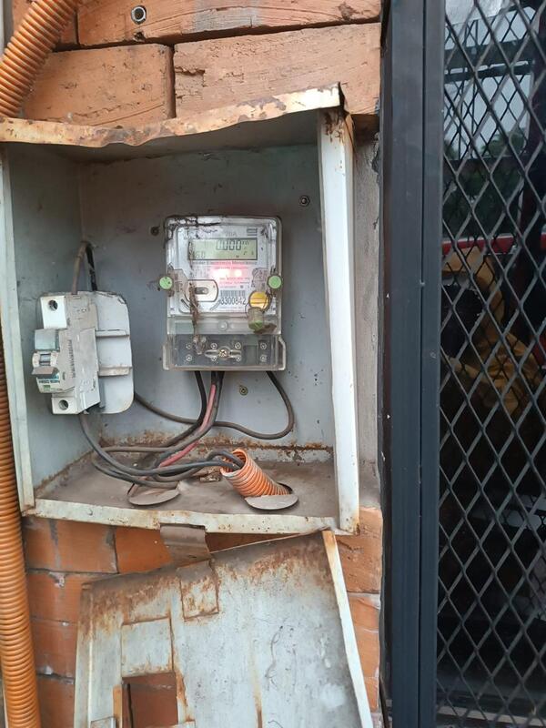 ANDE interviene conexión irregular en local comercial de Ypané