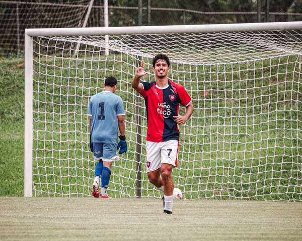 Cerro Porteño sigue liderando en la Reserva, al cierre de la décima fecha - Fútbol - ABC Color