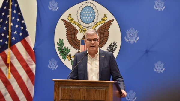 Ex embajador de EEUU Marc Ostfield cuestiona levantamiento de sanciones a Cartes