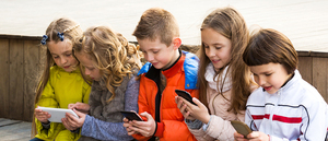 Presentan proyecto para restringir uso de redes sociales en menores de 16 años | Unicanal