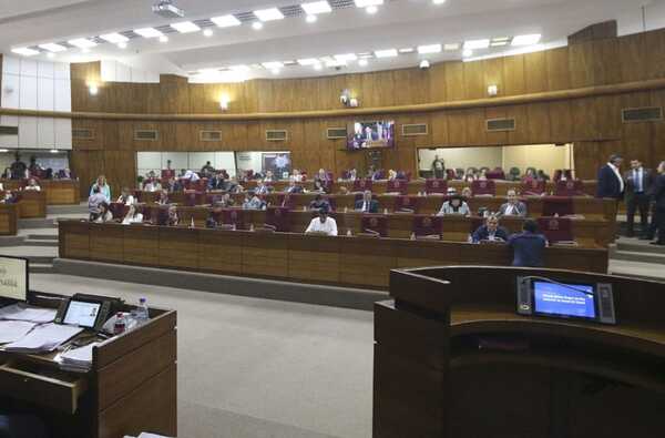 Diputados impulsan anulación de adjudicaciones de viviendas tras escándalo que salpica a Baruja