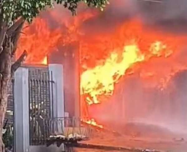 Video: incendio de gran magnitud afecta a empresa de pinturas en Santa Rita - ABC en el Este - ABC Color