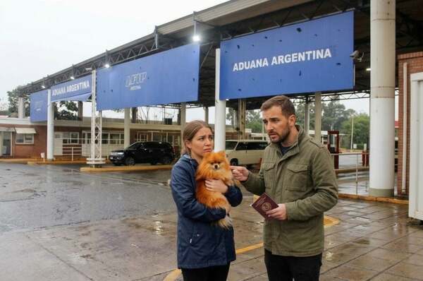 POR CULPA DE CACHORRO PARAGUAYO JEFA DE ADUANAS DE POSADAS PERDERÍA SU CARGO