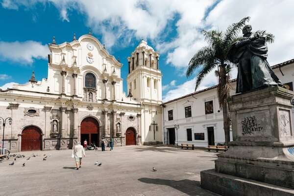 Popayán, la “Ciudad Blanca” donde la Semana Santa se vuelve desfile de luz - Viajes - ABC Color