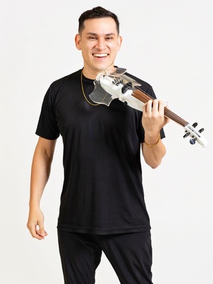 Popular / Violinista Marcelo Cáceres hace historia y gana un Propya Awards