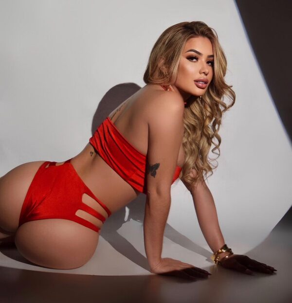 Popular / "No soy producto de la IA, soy de carne y hueso", dijo Keila la reinita de las redes