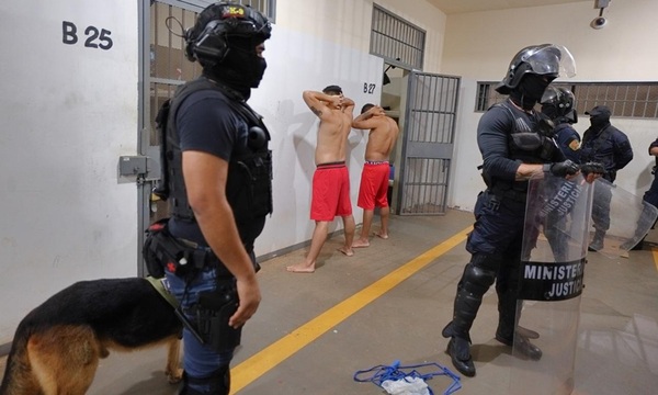 Detectan celulares, armas caseras y alcohol en control total del penal de Minga Guazú - OviedoPress