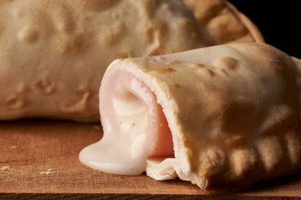 Empanadas de queso al horno: el detalle que evita “la fuga” y nadie te cuenta - Gastronomía - ABC Color