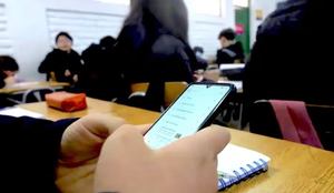 Celular en el aula: proyecto aprobado regula el uso
