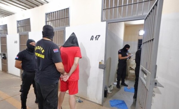 Armas punzantes, celular y bebidas alcohólicas en penal de Minga Guazú