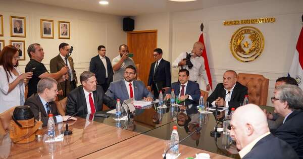 Diario HOY | Ministro explicó adjudicación de vivienda al senador Vera