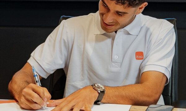 Itaú Paraguay refuerza su compromiso con el tenis y anuncia patrocinio estratégico a Daniel Vallejo