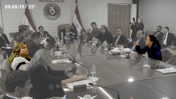 Video: Fuego cruzado entre Yolanda y Zenaida en reunión con Baruja