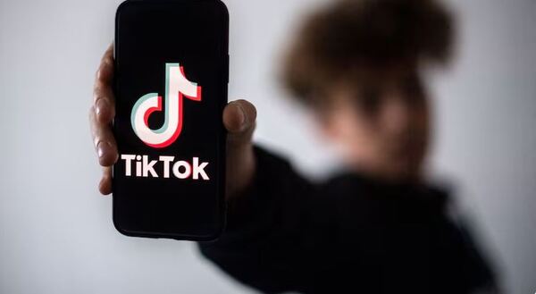 PARAGUAY BUSCA PROHIBIR QUE MENORES DE 16 AÑOS ACCEDAN A REDES SOCIALES