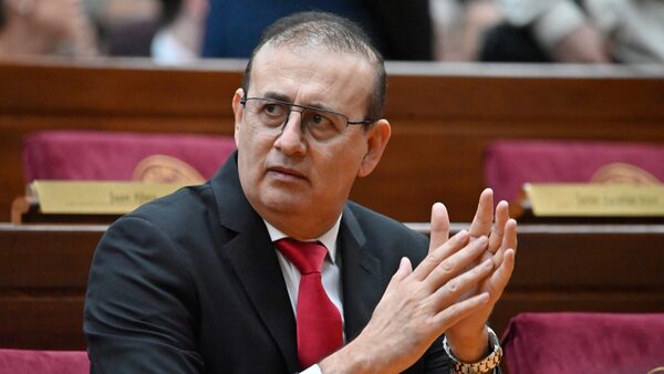 Erico Galeano ya no es "hijo dilecto" y "ciudadano ilustre" de Areguá