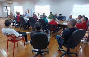 Puente de la Integración: camioneros amenazan con movilización si se habilita el tránsito a vehículos particulares  - ABC en el Este - ABC Color