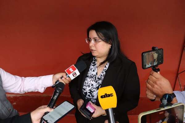 Caso María Fernanda: ratifican proceso a fiscala y abogado imputados por presunta coima - Nacionales - ABC Color